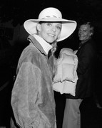 lindsay-wagner-c08
