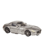 04-Studio-Series-DOTM-Soundwave