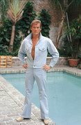 roger-moore-b44
