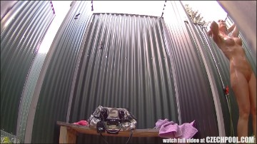 [Image: Voyeur54625122913.jpg]