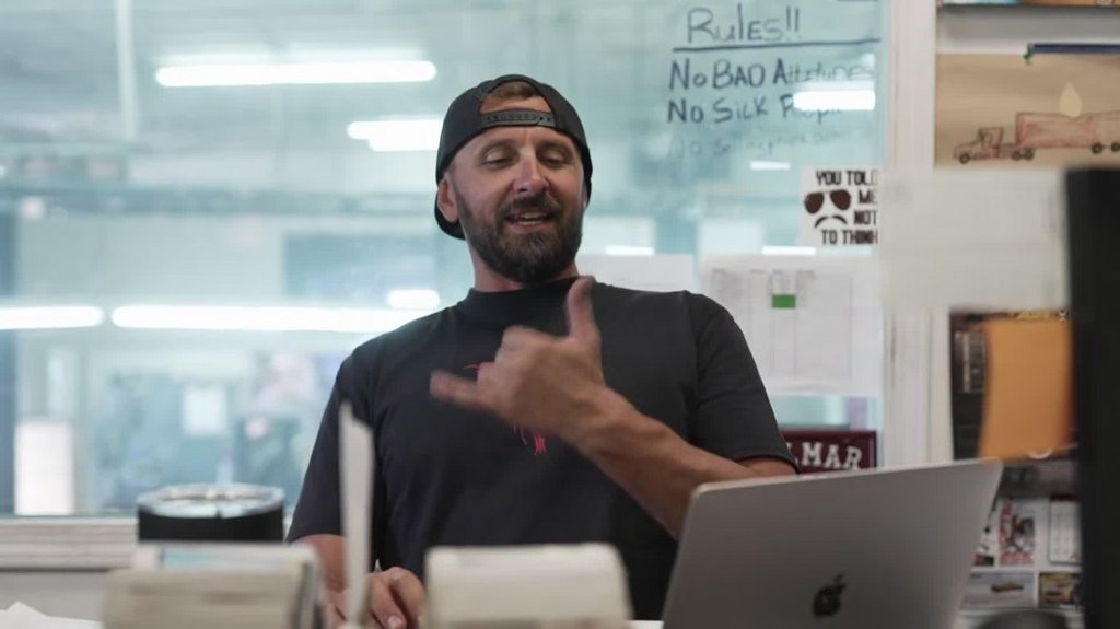 [Image: q2zhiz9pi0j8.jpg]