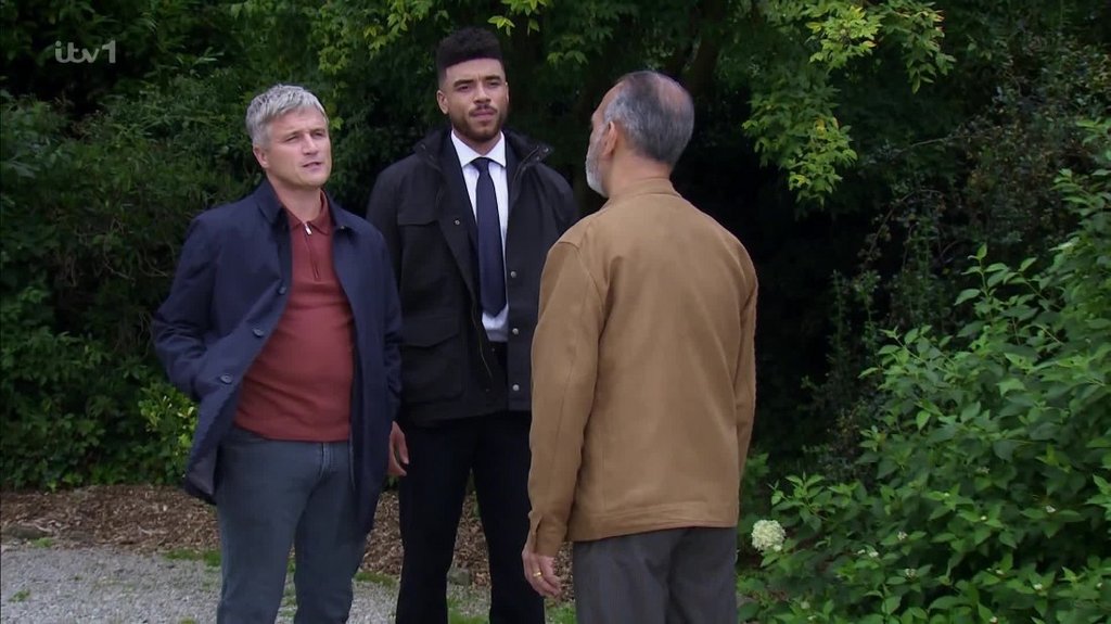 [Image: i8x3mpcdz29m.jpg]