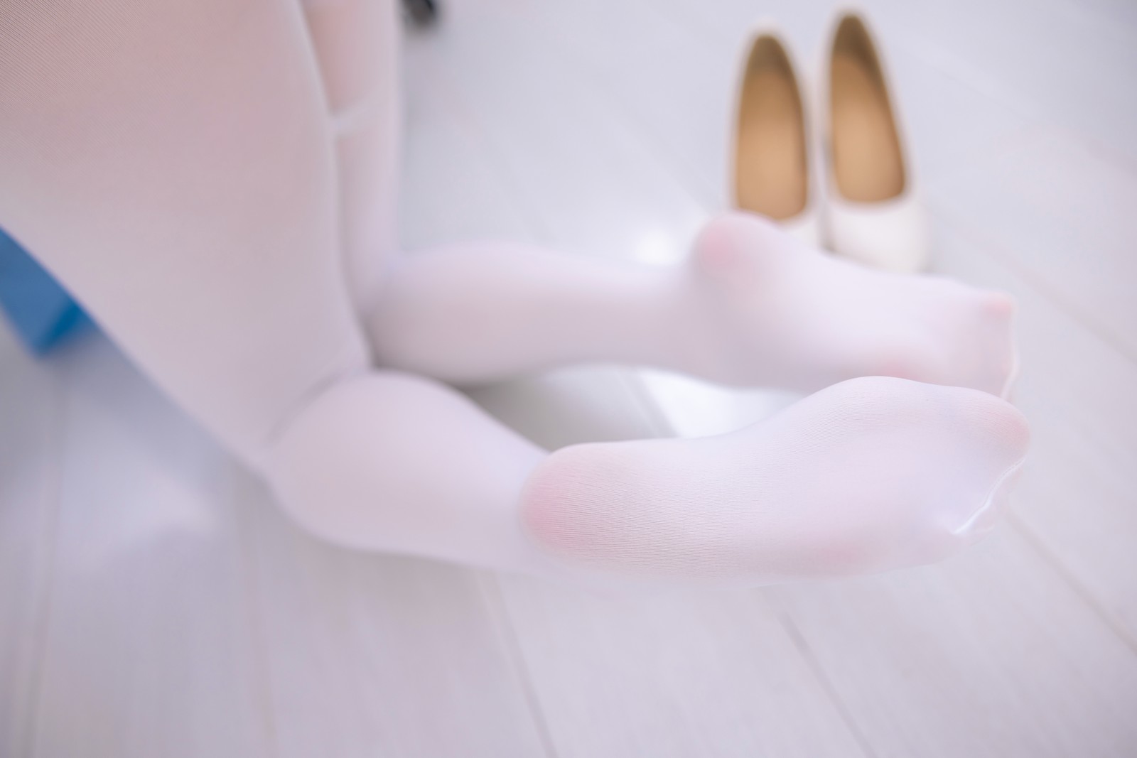 十万珍吱伏特（香川澪）实习生主题摄影作品集｜155P+1V｜1.38GB插图8