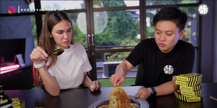 Luna Maya ditantang Bobon Santoso makan Paqui.