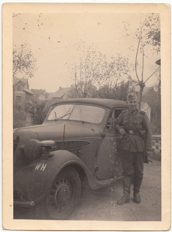 Wehrmacht Soldat mit PKW Kübelwagen - Notek Tarn