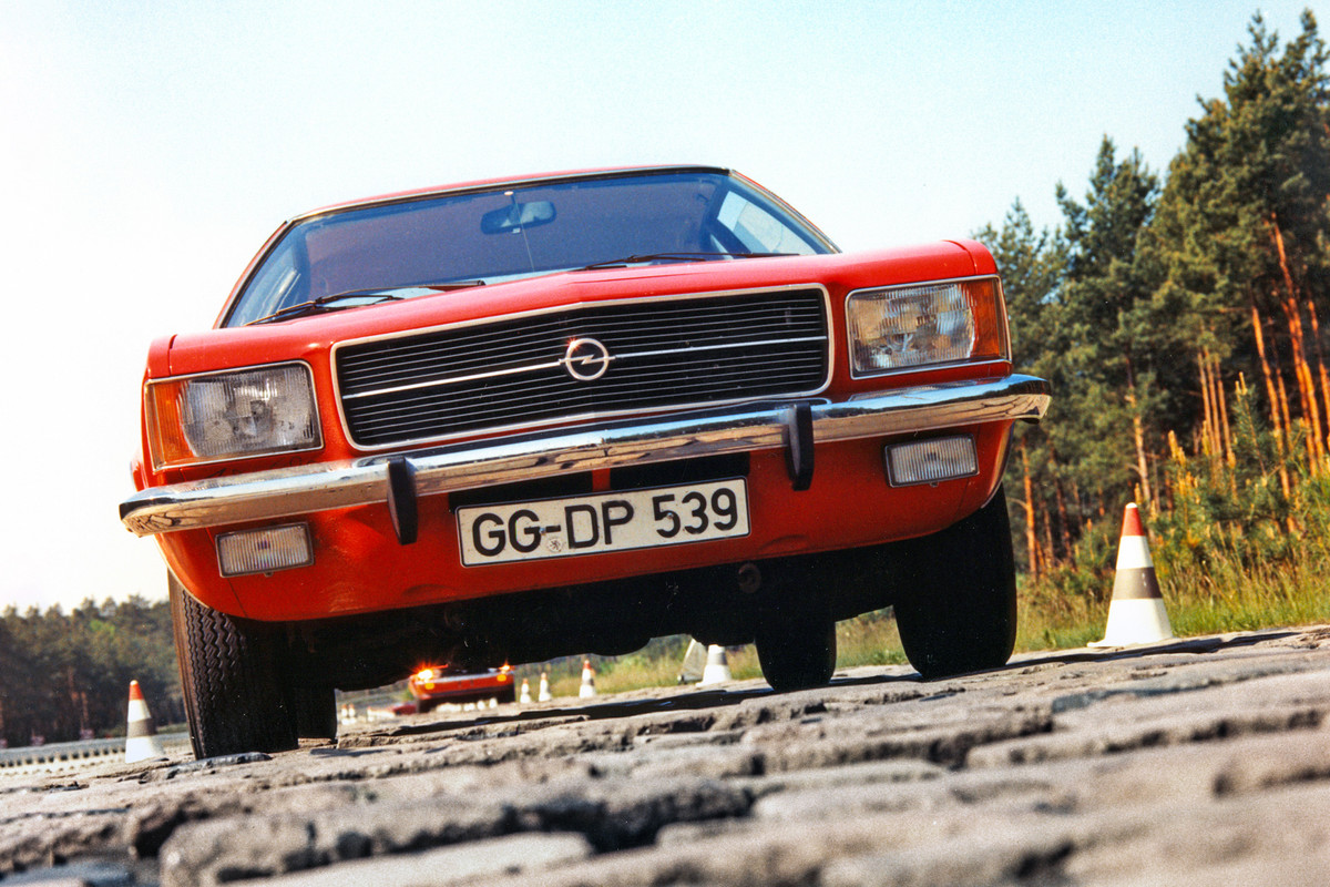 01-Opel-Rekord-150110