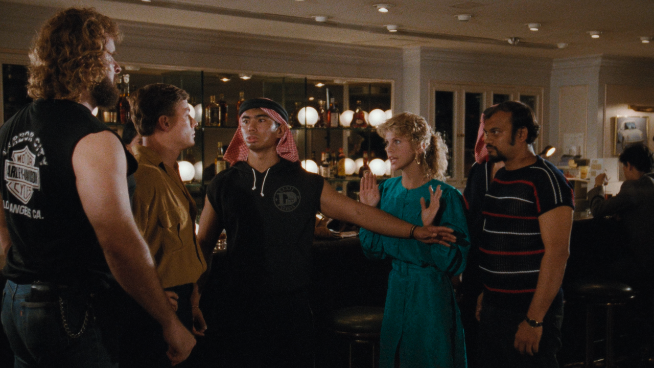 Bloodsport.1988.2160p.UHD.BDREMUX.DoVi.HDR.HEVC-Нечипорук.mkv_snapshot_00.30.11.860