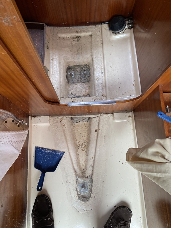 B4B82D53-FD01-4637-9BC9-36C627DC7FEF