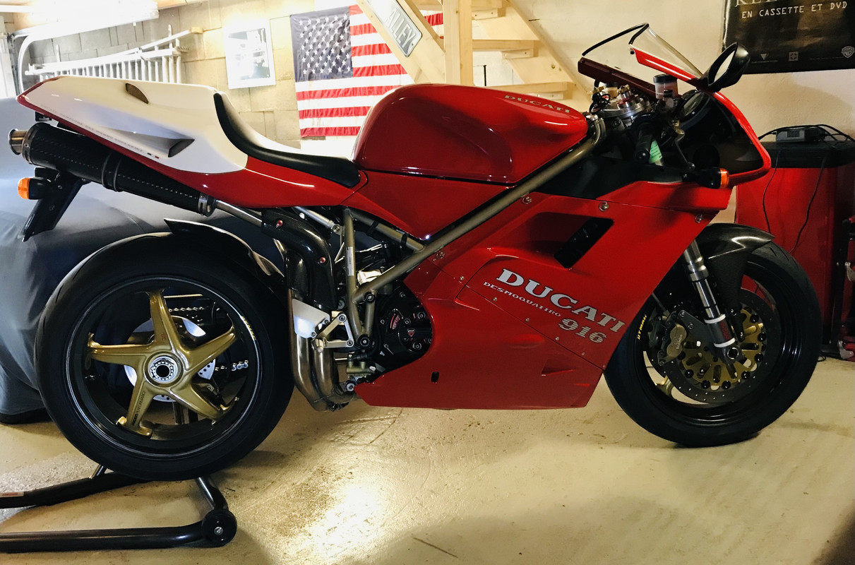 9C9C127C-A7B4-4060-B377-1DDB497A2E69