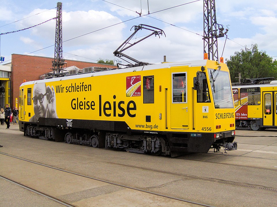 BerlinTrackgrinderTram