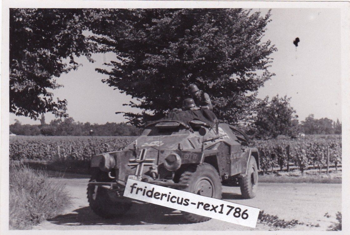 Foto elite T.Div. Panzerspähwagen Sd.Kfz. 221 mi