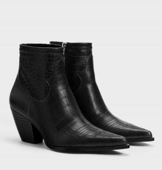 Bershka crne kratke kaubojke u kroko dezenu