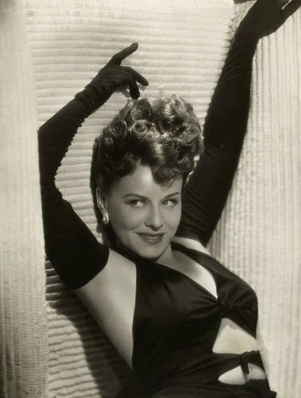 paulette_goddard_mc63
