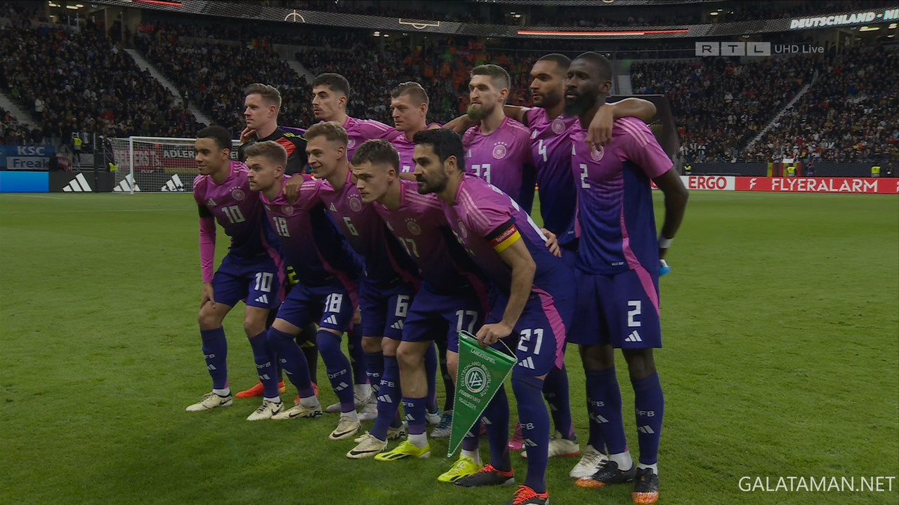 [Image: 03-26-20-30-11-RTL-UHD-Germany-vs-Nether...52-996.jpg]