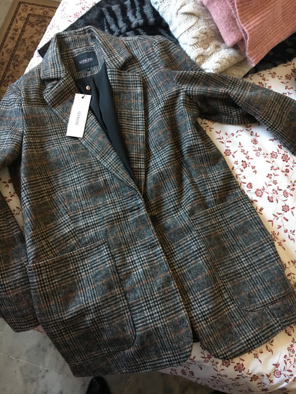 ADC284E8-1755-4DB5-9061-A0600E263581