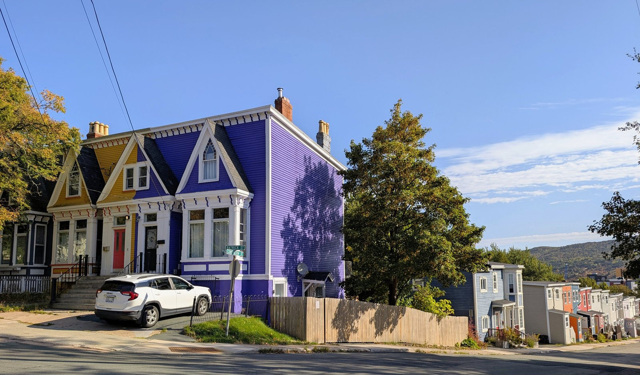 PXL_20251004_131110841.MP~2