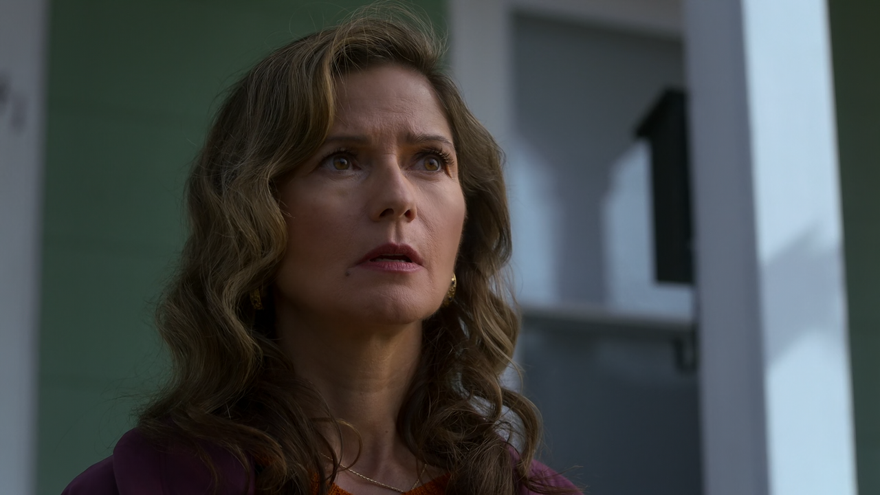 City.on.a.Hill.S02E02.I.Need.a.Goat.1080p.10bit.AMZN.WEB-DL.DDP5.1.HEVC-Vyndros.mkv_snapshot_36.29_[