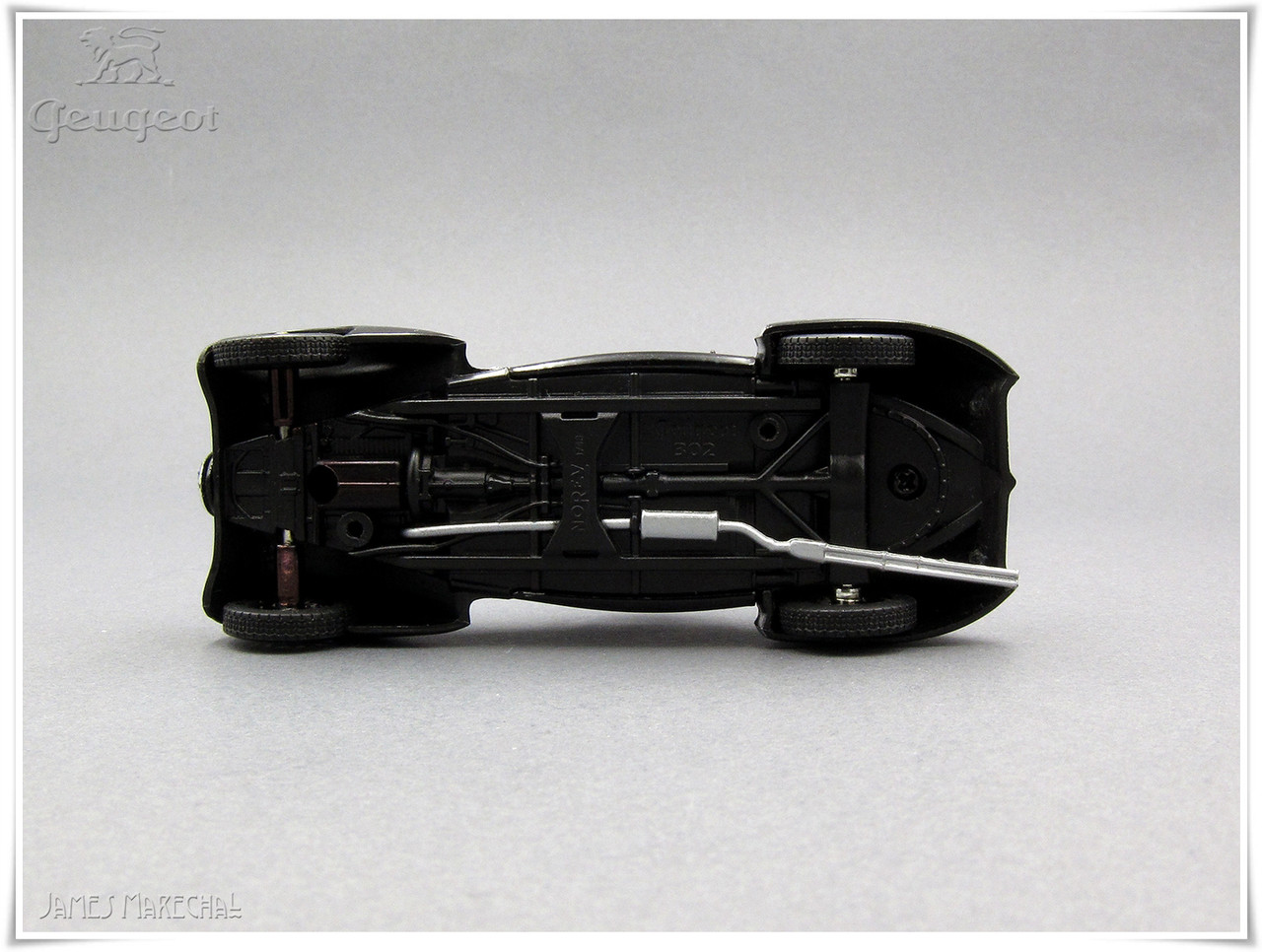 Peugeot 302 Coupe Darl mat (9) Nor