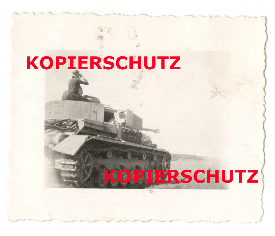Panzer  IV Panzerkampfwagen an Front in Stellung Späher Geschütz ausrichten