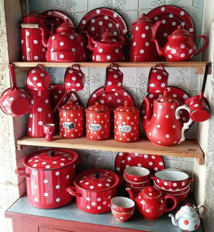 teapots-red-polka-dot.jpg