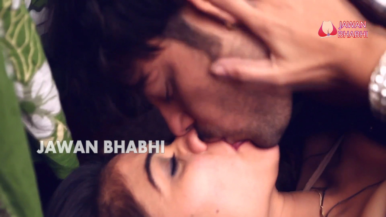 Garam Bhabhi Ki Bra Utari Tailor Ne.mp4_snapshot_05.52_[2021.09.25_15.53.13]