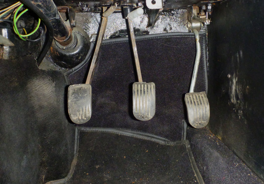 How to change the spacing between the gas and brake pedals on a 1980