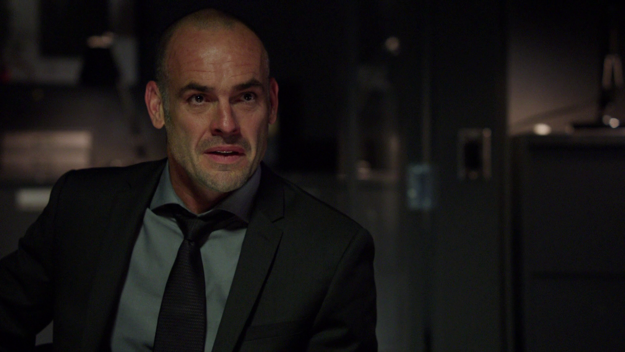 Arrow.S04E01.Green.Arrow.1080p.BDMux.ITA.ENG.x264-BlackBit[screenshot 3]