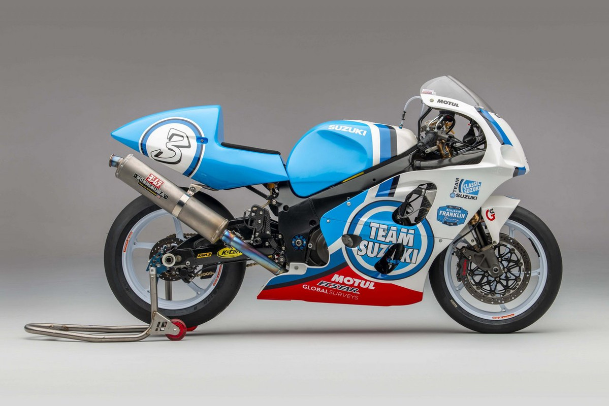 Team Classic Suzuki выкатили обновленный Suzuki GSX-R750 SRAD 1996