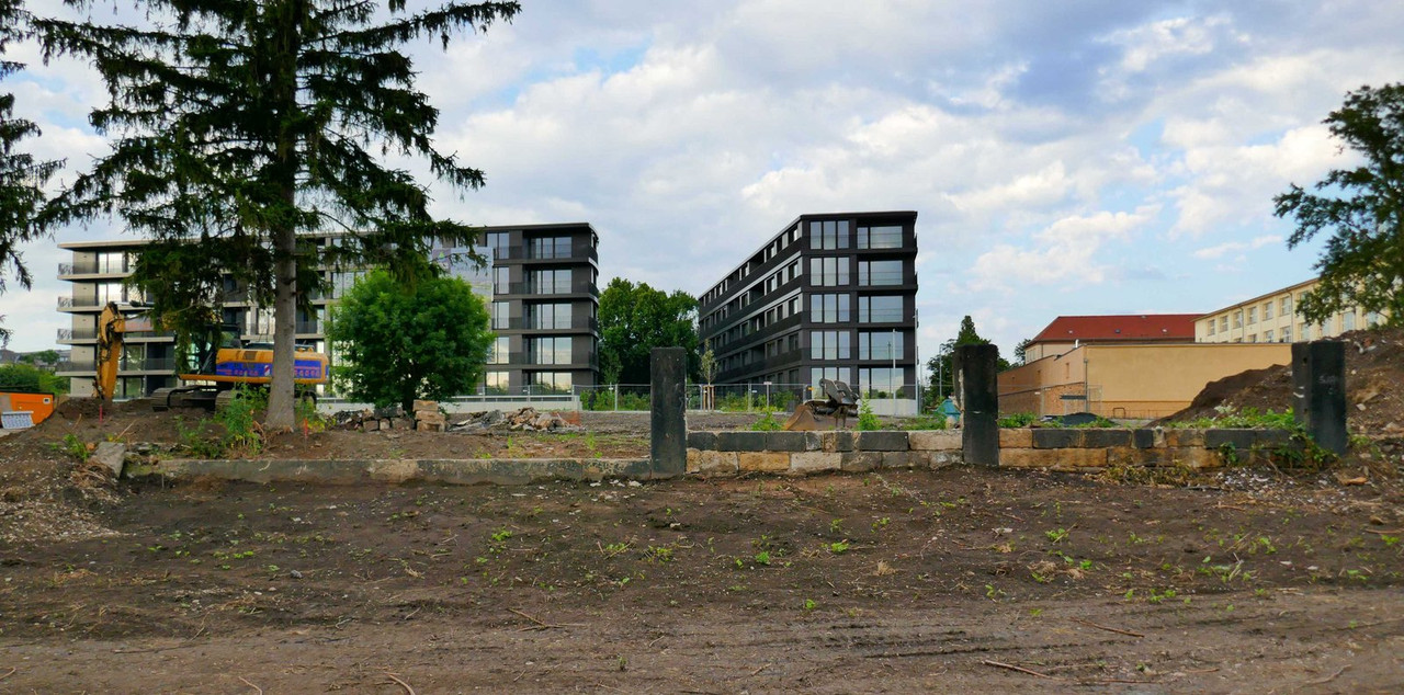 Bild: https://i.postimg.cc/jSDRBV31/P1210686.jpg