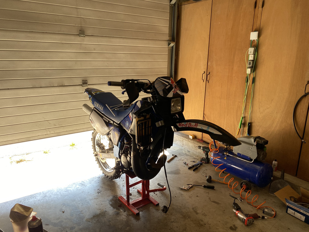 5F35F0F0-5B7A-4479-A274-DA26EFE5541C