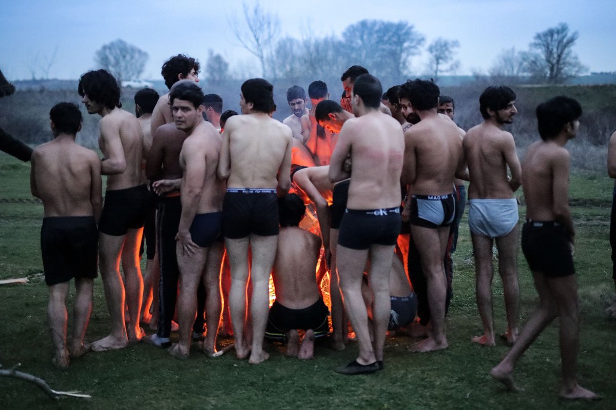 https://i.postimg.cc/jSGFKs3t/migrants-2.jpg