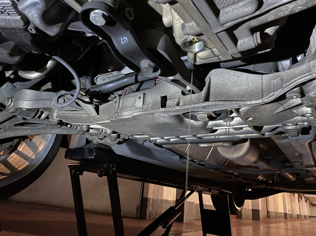 01BE0992-D3E7-4437-A10F-5C081B4AFAF4