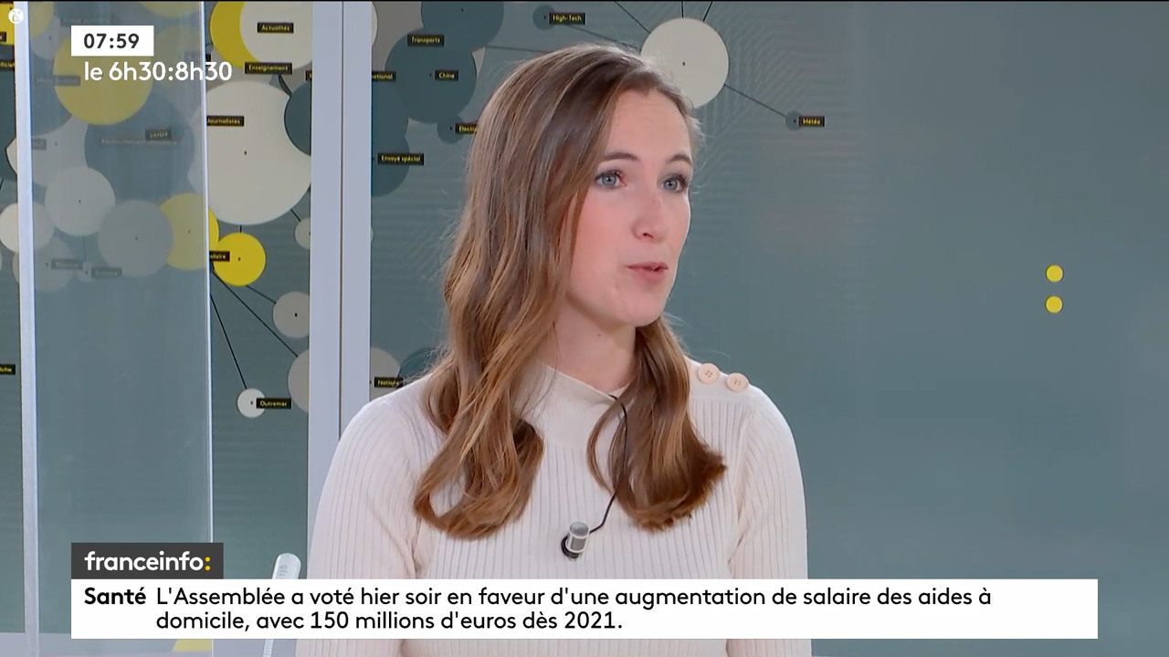 10.23 - 05.29.00 - 9h30. Entre JT, chroniques, invités et revues de p....ts_snapshot_01.36.48.808