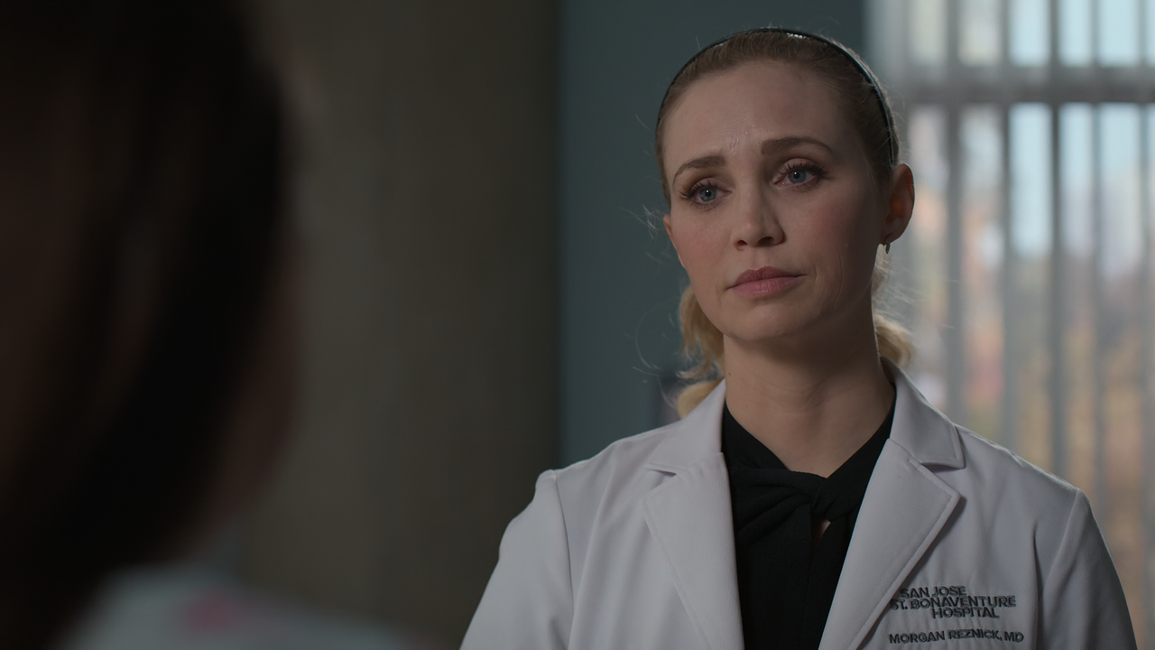 The.Good.Doctor.S04E10.Decrypt.1080p.10bit.AMZN.WEB-DL.DDP5.1.HEVC-Vyndros.mkv_snapshot_01.00_[2021.