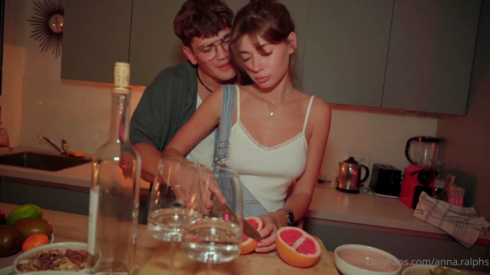 OnlyFans - Anna Ralphs - Family Dinner