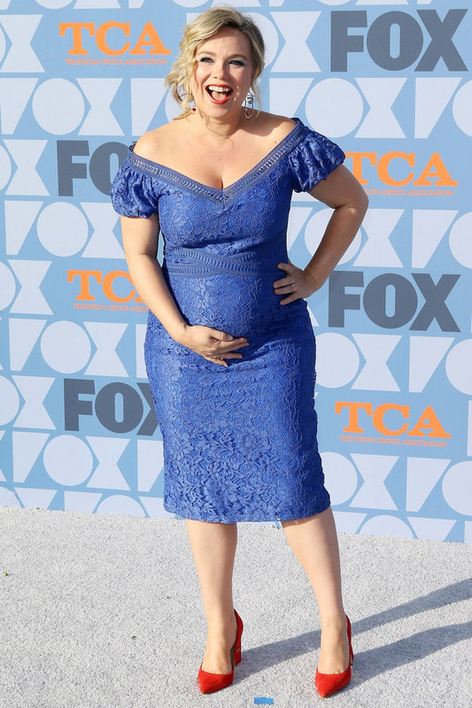 [Image: actress-amanda-fuller-attends-the-fox-su...804601.jpg]