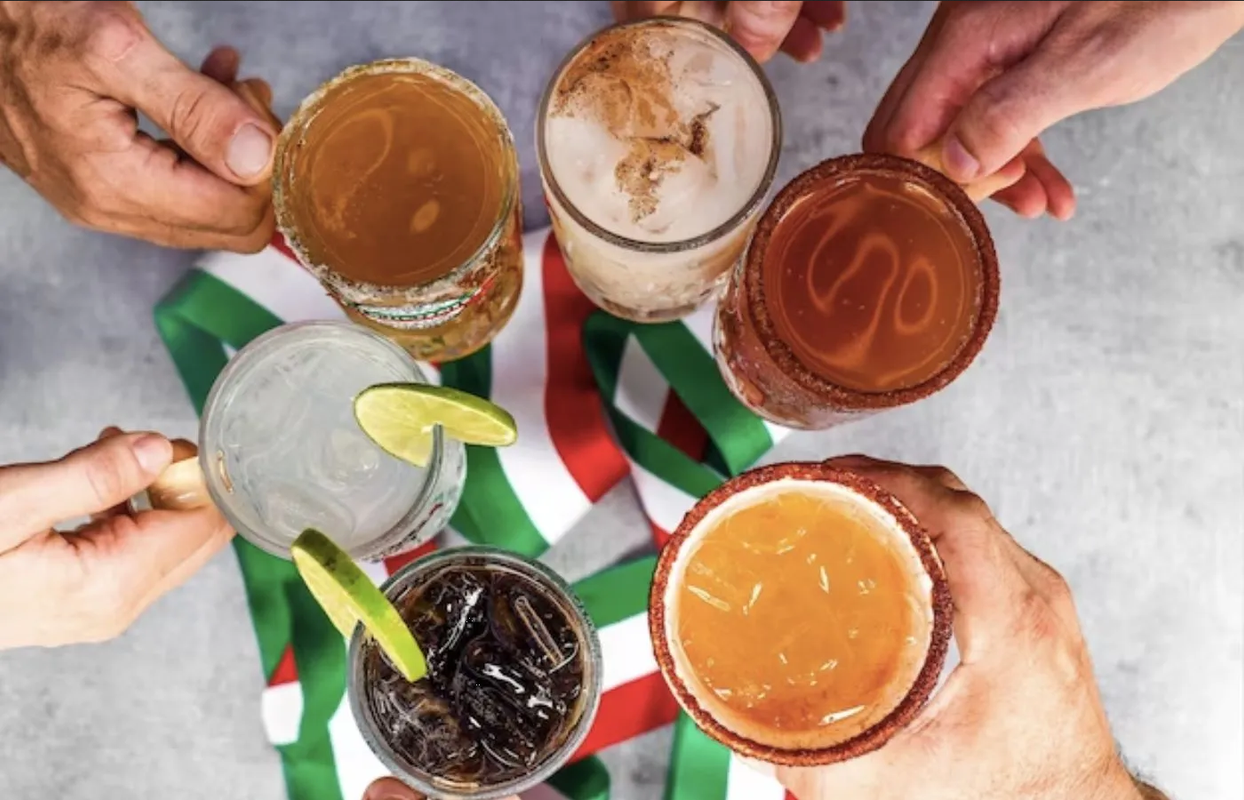 Bebidas mexicanas que no pueden faltarte este mes patrio