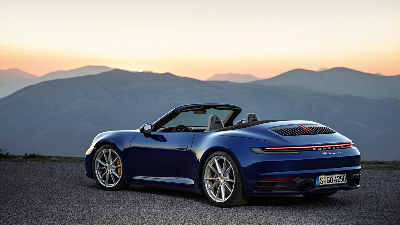 2020 Porsche 911 Carrera 4S Cabriolet (9)