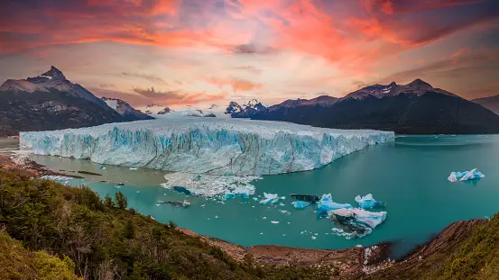 10 Popular Tourist Attractions in Argentina