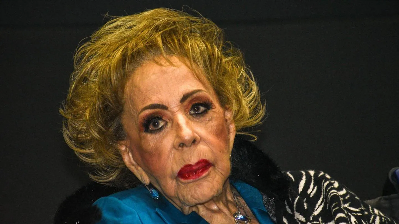 Esta es la enfermedad que pone en peligro la vida de Silvia Pinal