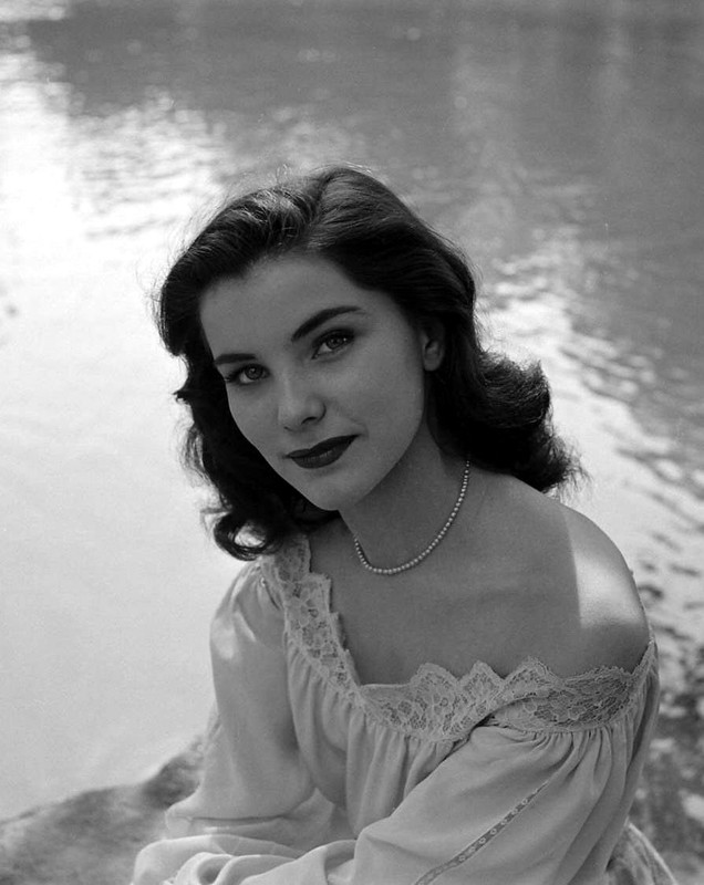 debra_paget_299
