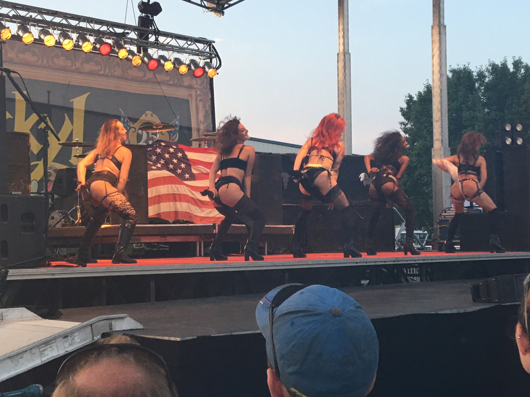 12CE4554-685D-4A6F-AB28-8543F35E742A