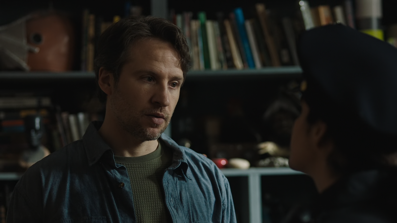 FBI.Most.Wanted.S03E19.Whack.Job.1080p.10bit.AMZN.WEB-DL.DDP5.1.HEVC-Vyndros.mkv_snapshot_01.47_[202