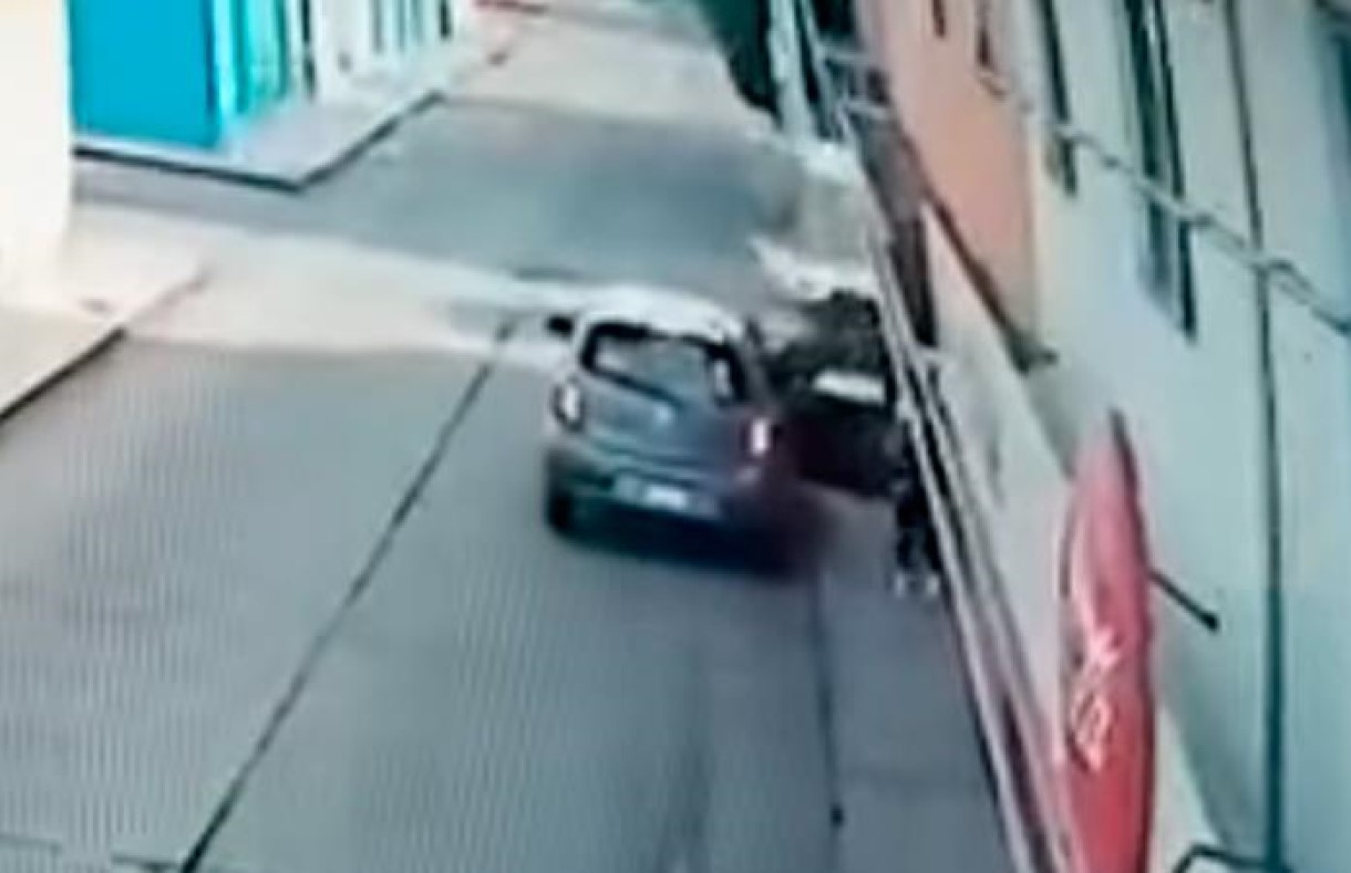 Captan el intento de secuestro de una mujer, todo quedó registrado en video