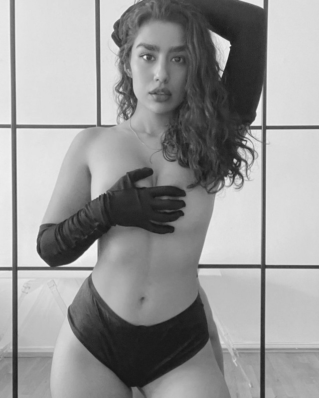 Luna Silver OnlyFans Pack ForoTrolls