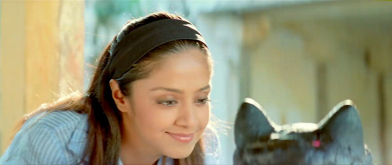 Manmadhan 2004 WebRip [Tamil] 480p, 720p ESub Screenshot