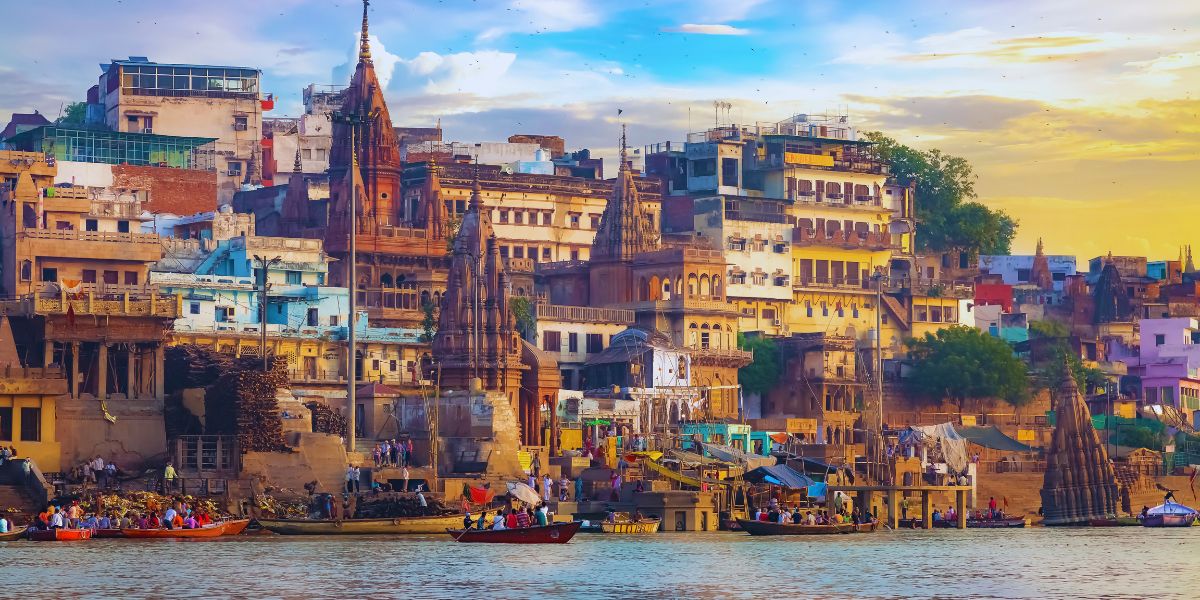 Varansi darshan tour by luxury bus