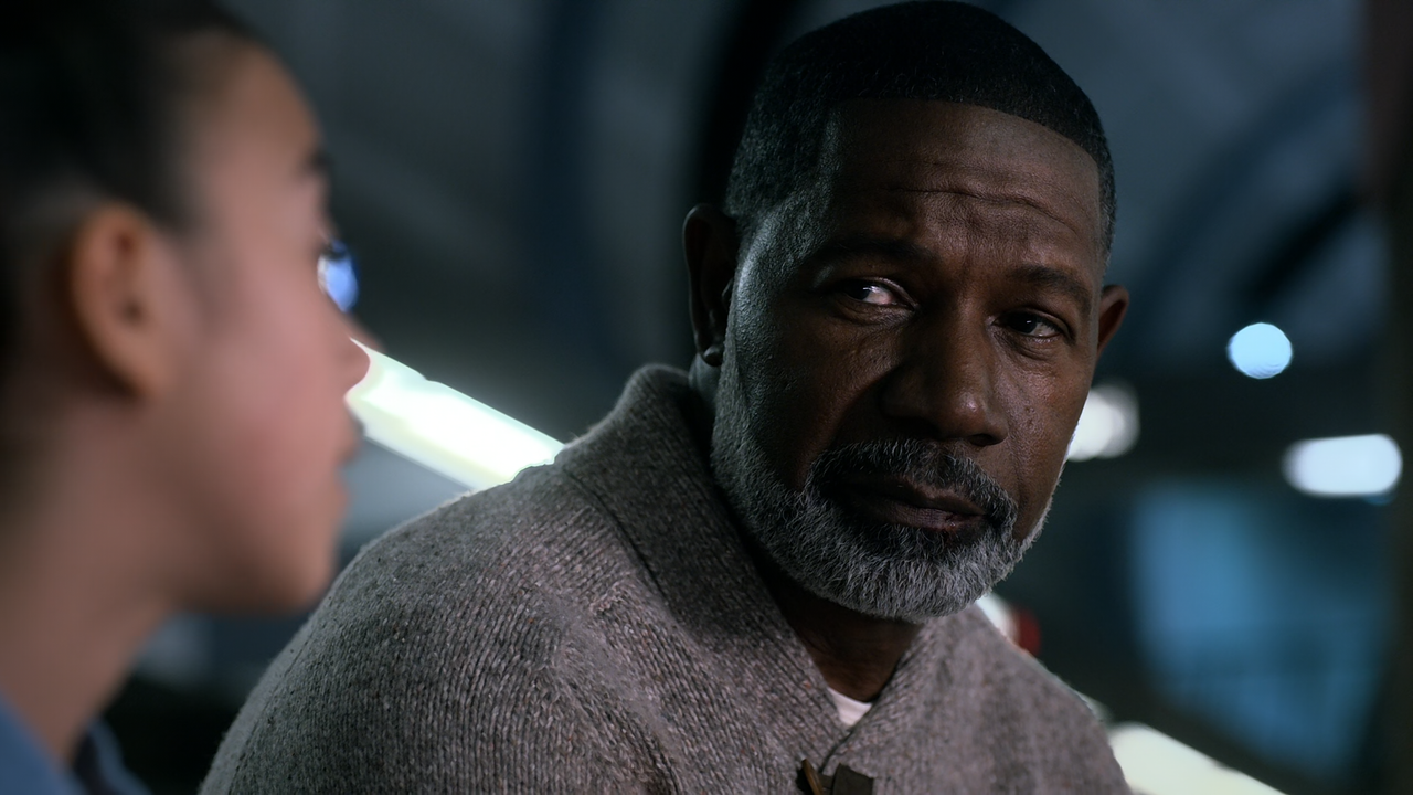 Lucifer.S05E11.Resting.Devil.Face.1080p.10bit.NF.WEBRip.DDP5.1.HEVC-Vyndros.mkv_snapshot_40.02_[2021