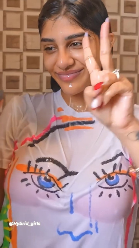 busty desi girl hige wet tits in white tshirt.mp4_snapshot_00.25.921