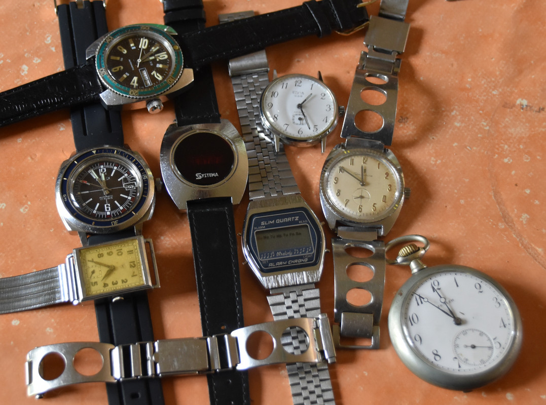 Un post qui référence les montres de brocante... tome VI - Page 31 DSC-0126